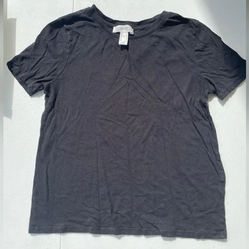 Forever 21 Black Basic Tee Shirt Women’s Size S Soft Casual Top